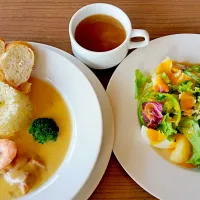 Snapdishの料理写真:ロイヤルホストのランチ880円|河野圭一さん