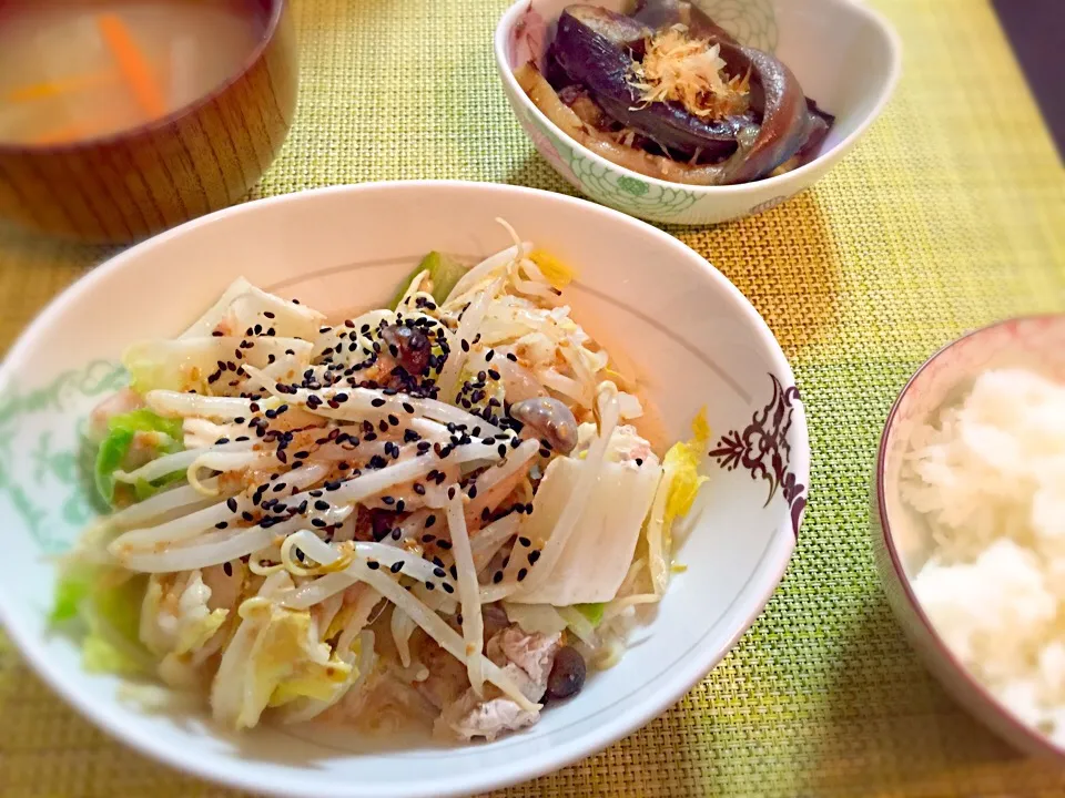 豚肉と白菜のはさみ蒸し、鮭と根菜のお味噌汁、ナスの焼き浸し|Akiko Furukawaさん