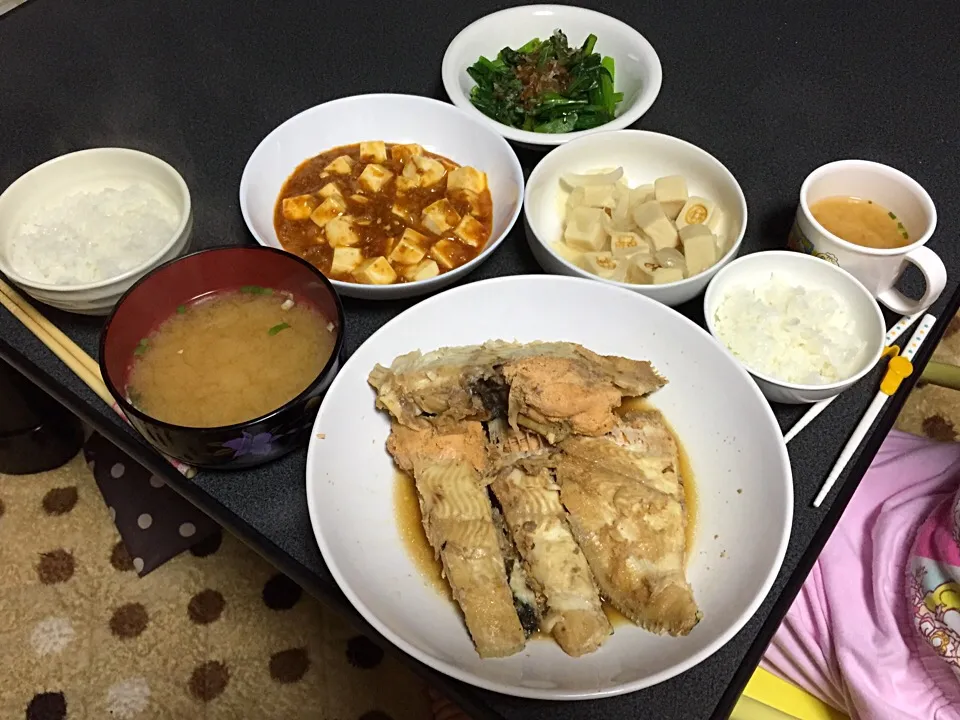 煮カレイ・麻婆豆腐(大人)・高野豆腐(子供)・かき菜おひたし|うるしちかさん