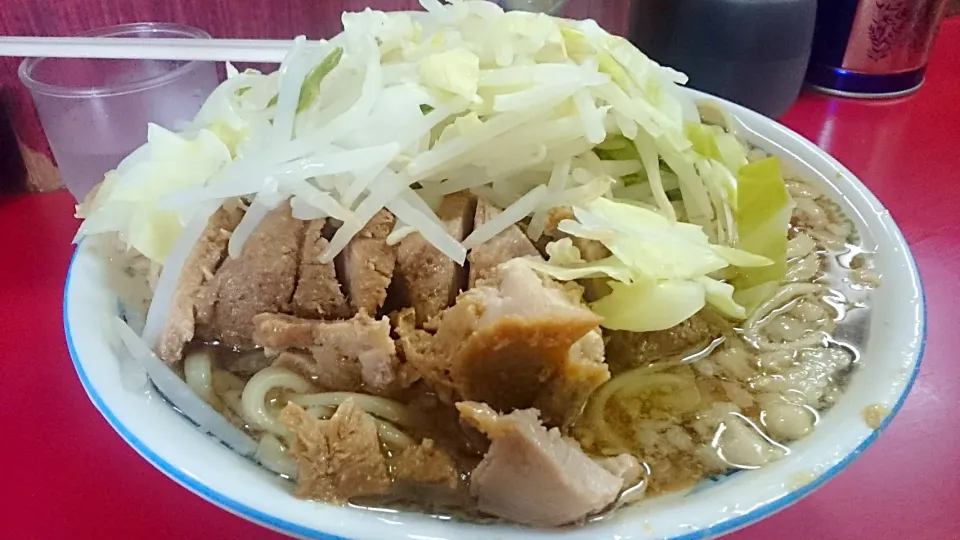 二郎目黒店の小豚ラーメン+ヤサイ+ニンニク ＠目黒|大脇さん