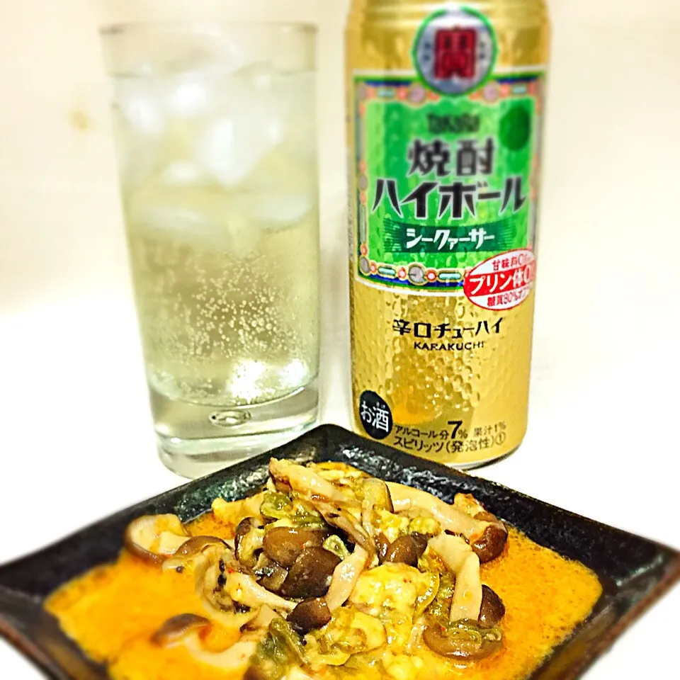 今宵の一酒一肴『焼酎ハイボール』と『ブナシメジのホイル焼き』|ち〜おんさん