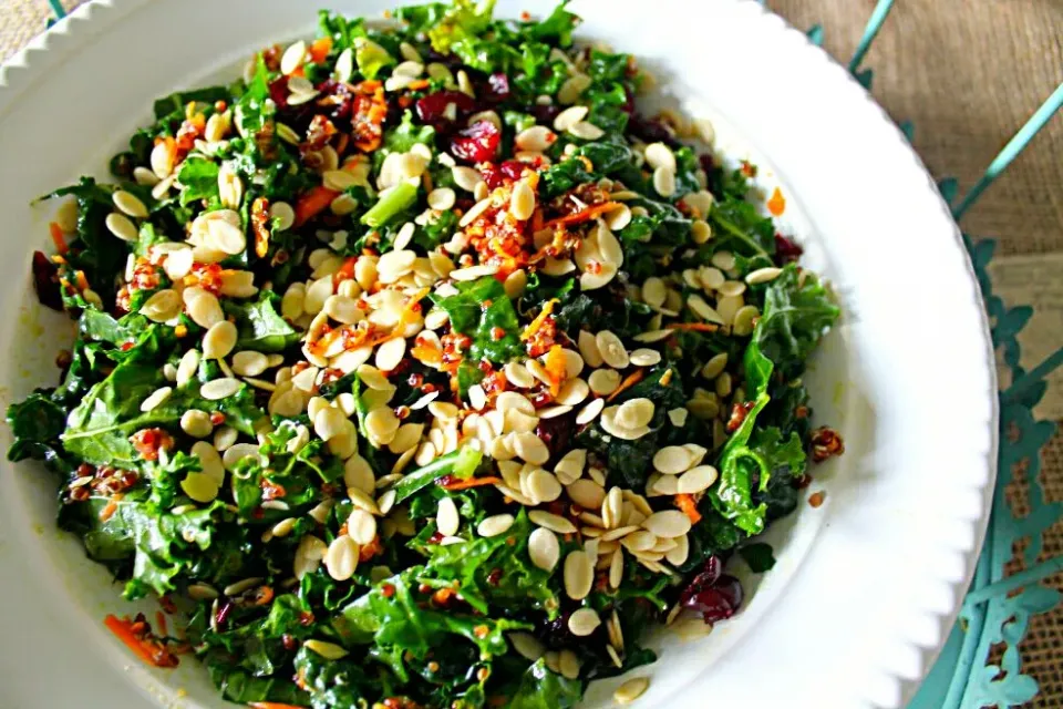 Protein Packed ~ Vegan Red Quinoa Kale Carrot Salad with Sprouted Watermelon Seeds|lisaさん