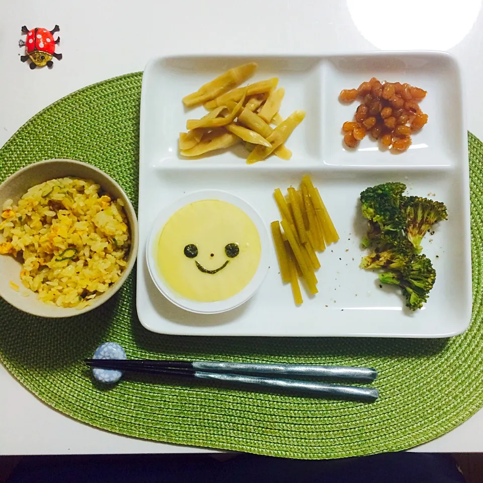 Snapdishの料理写真:チャーハン、手作り惣菜たち、柚子豆腐♡|ちゃわら飯さん