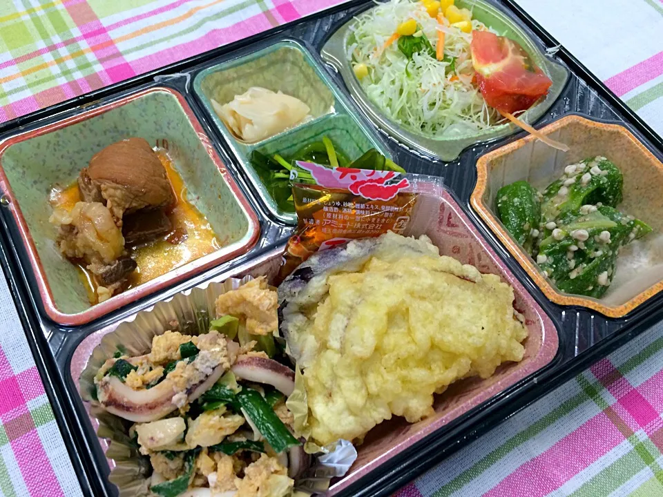 スペアリブのにんにく煮 日替わり弁当 豊川市宅配|Naokazu Kuritaさん