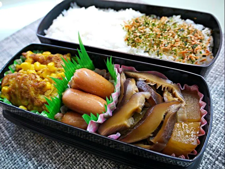 👵弁33!昭和枯れすすき弁当(大根椎茸のかしわ煮、ツナコーンオムレツ、日本ウインナー)|ふかرさん