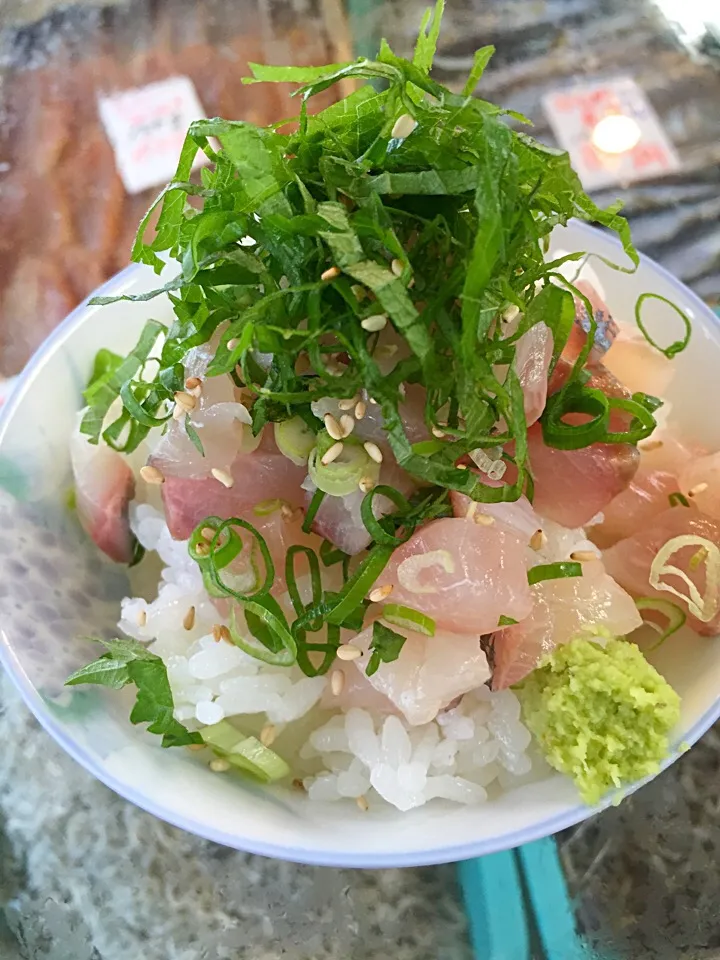 脂ノリノリ縞鯵丼|tomomiさん