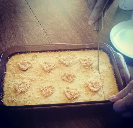 Lemon bars with coconut|Maddy Carrさん