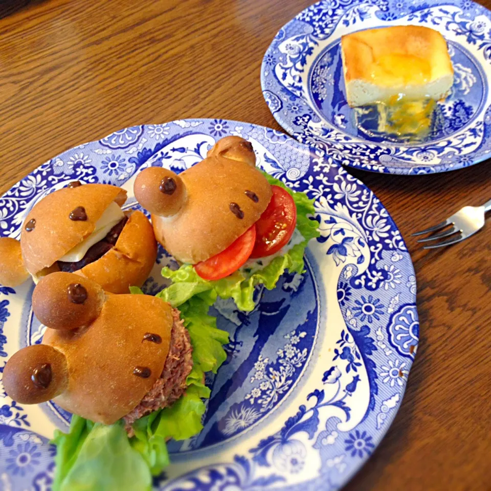 カエルサンド(コンビーフマヨ、ツナマヨ、あんバタ)、ベイクドチーズケーキ|なお。さん