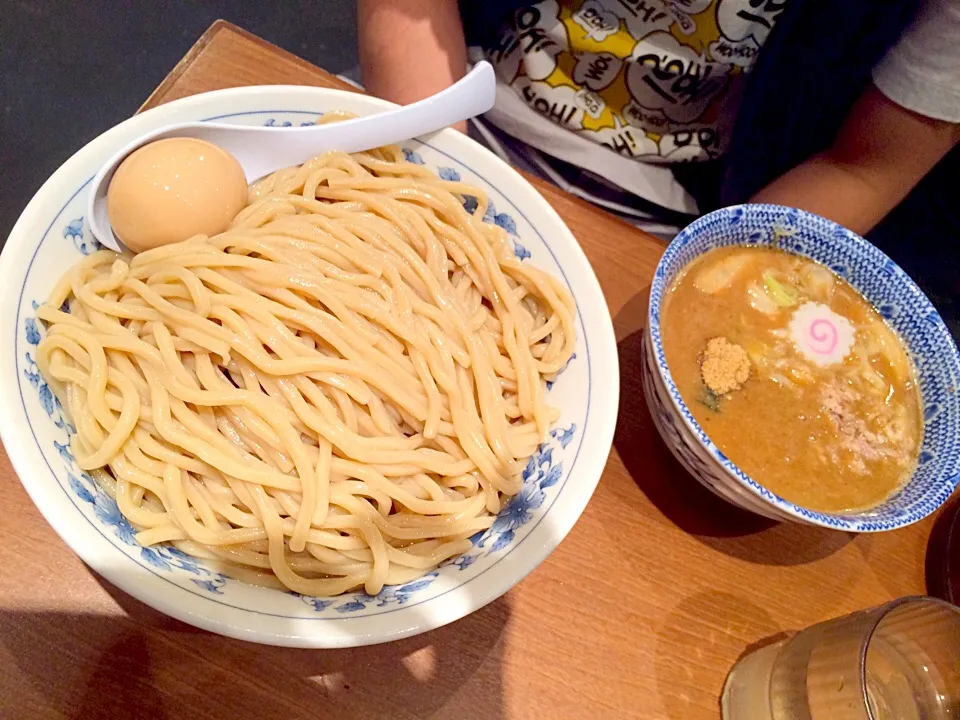 Snapdishの料理写真:六厘舎 特製つけ麺 特盛り940g|Kieさん