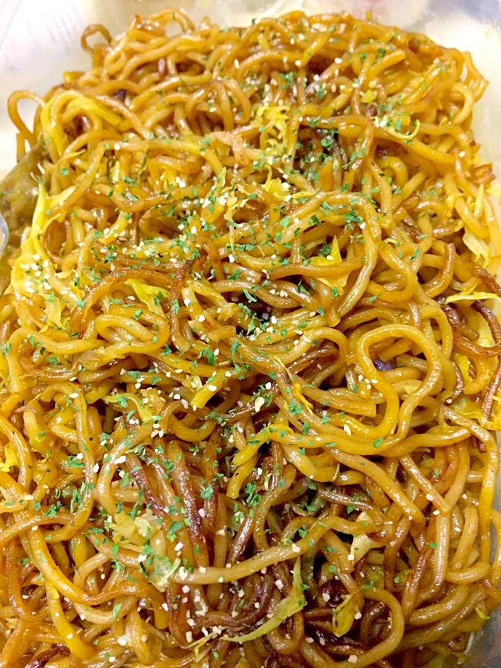 A vegan Parsley Cabbage Yakisoba|Nina Kinessa Htutさん