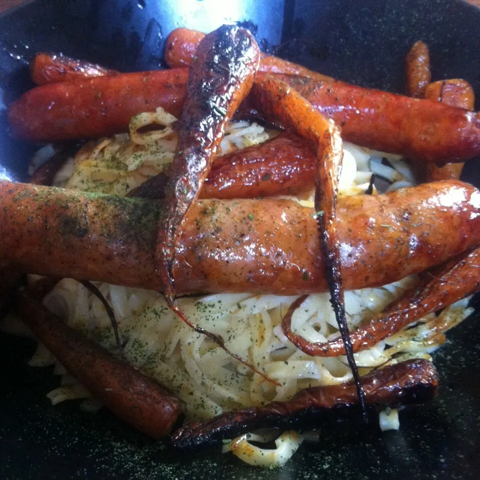 Organic baby carrots, Chorizo and Piments D'Espelette sausages on a fettuccine bed all low fat|PHILIPPEさん