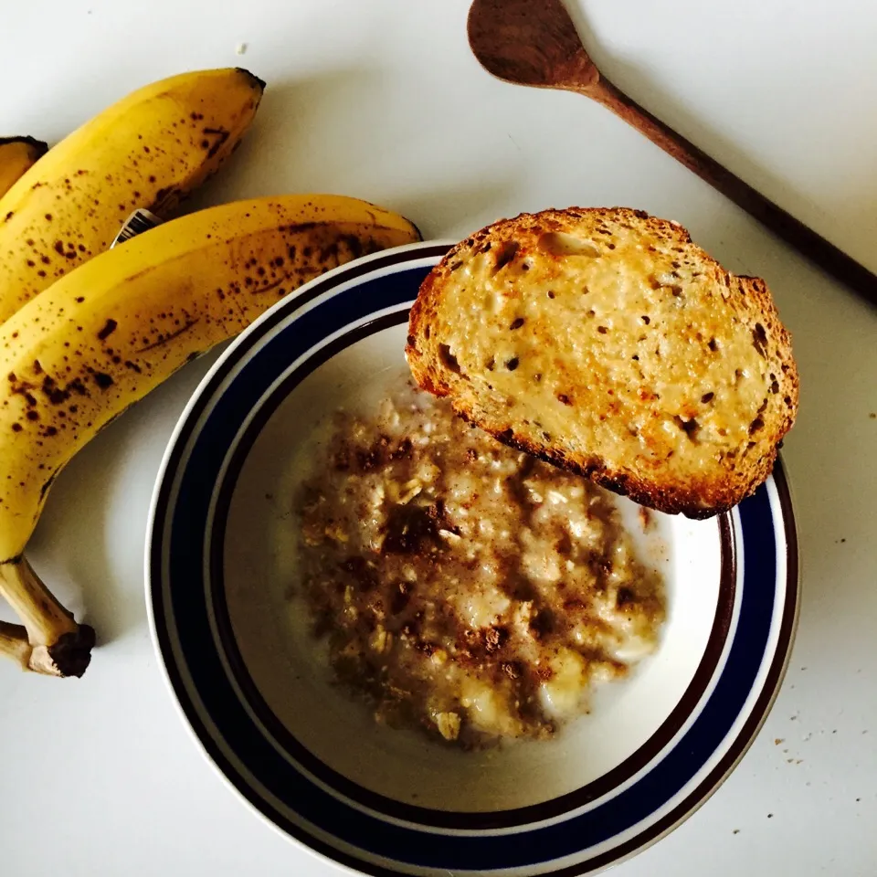 Banana masada with whole wheat toast|victoria valerioさん