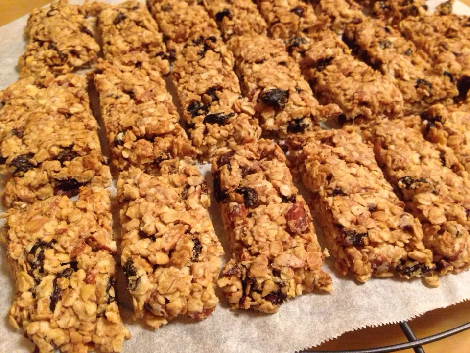 Snapdishの料理写真:Oatmeal cookie bars!|mさん