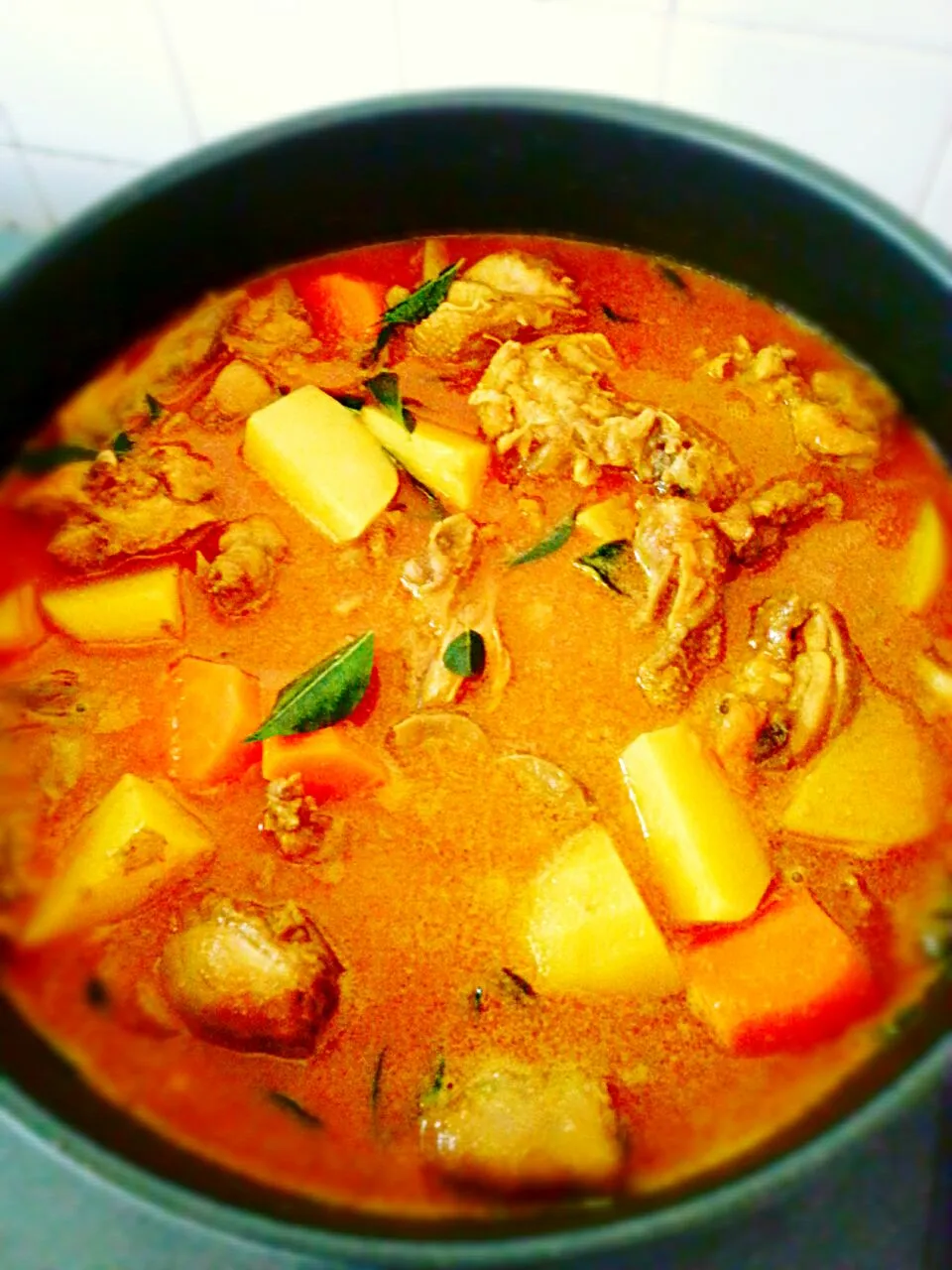 spicy chicken curry|Azlinda Mohamadさん