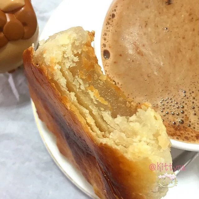 Snapdishの料理写真:☕️Hongkong Wife Cake(老婆饼）👍✨|🎀Kittyna🌸さん