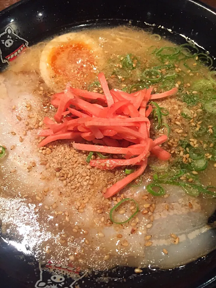 黒豚とんこつラーメン|旨辛ろ〜もん 無添加・手作りラー油さん