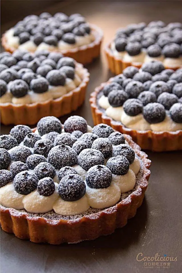 Blueberry chocolate tart😘yum|coco～delicious❤️さん