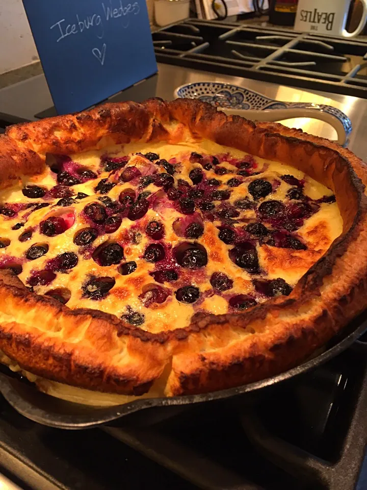 Blueberry and lemon curd Dutch baby|scout o'garaさん