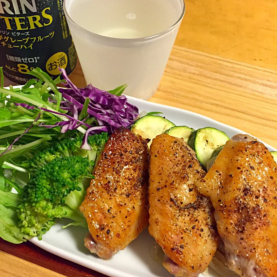 お酒にぴったり😍手羽のにんにく醤油焼き|みっちょさん