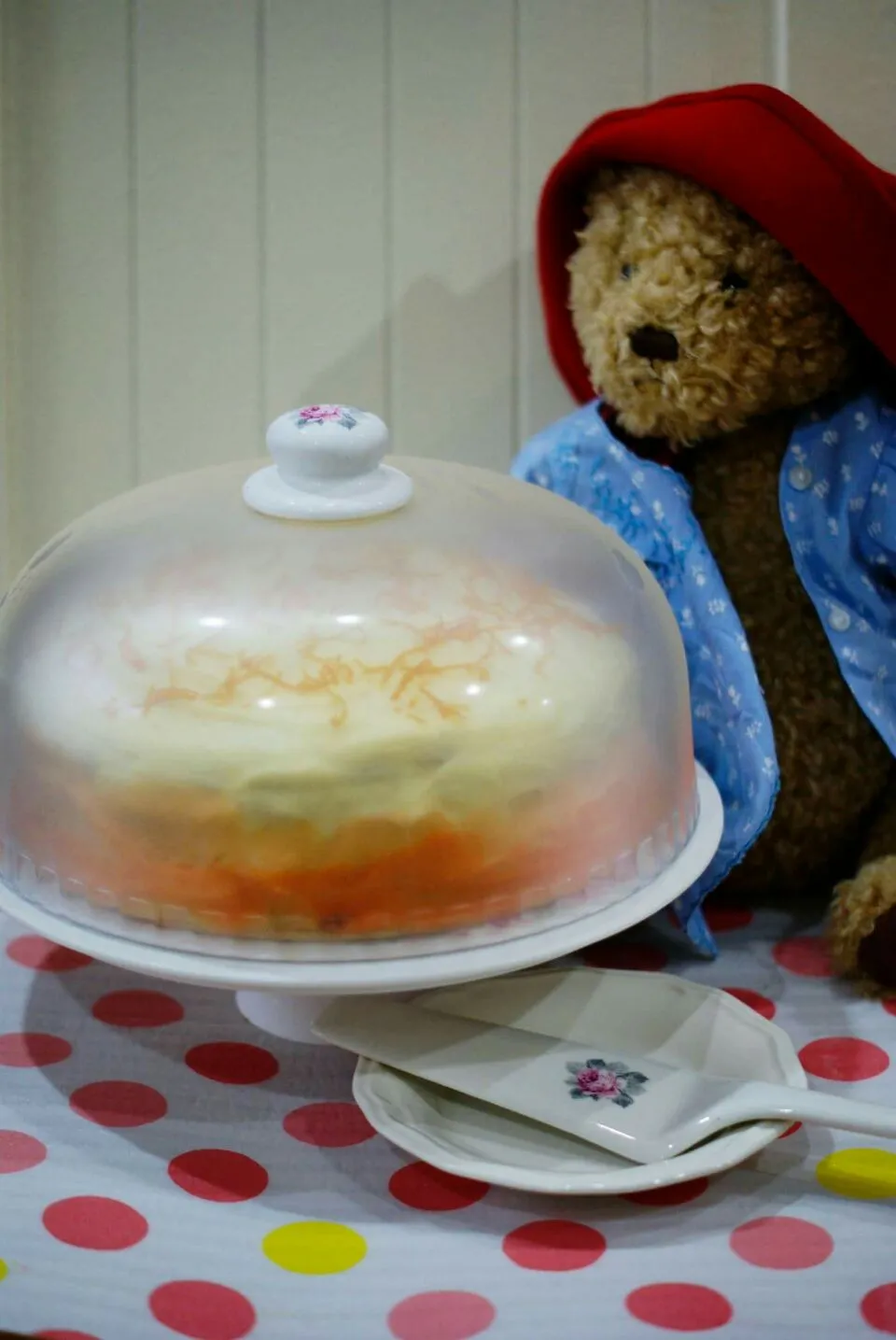 paddington's ombre orange marmalade cake|Intan Zubaidahさん