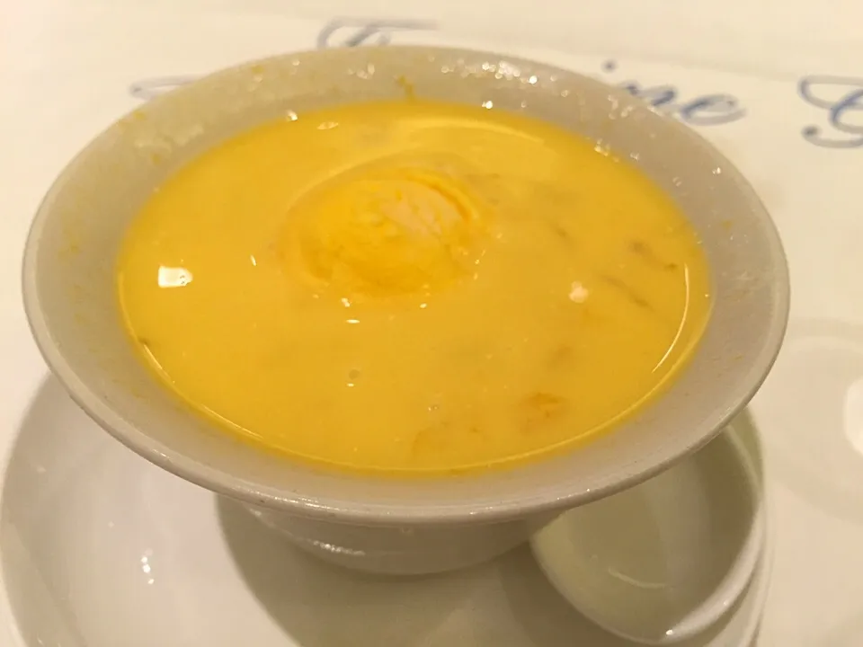 Chilled sago cream with mango purée & pomela|Sky Blueさん