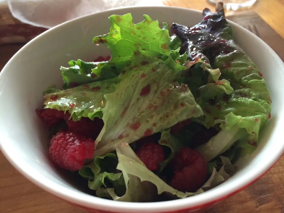 Fresh raspberries salad|starbrさん