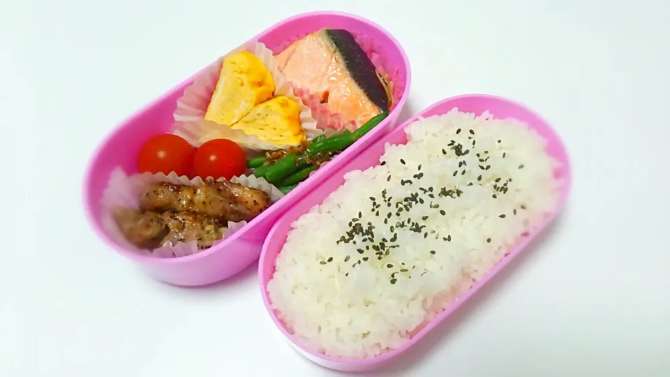 シャケのちゃんちゃん焼き&amp;ペッパーステーキ豪華弁当#娘弁当|AMIiiiさん