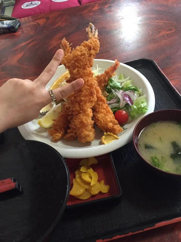 Snapdishの料理写真:ジャンボ海老フライ|りをさん