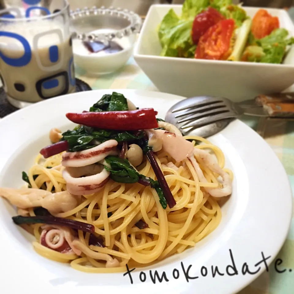 いかとサラダほうれん草のパスタ🍴♡|🇯🇵ともこちゃん。さん