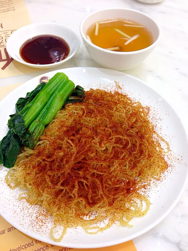 虾子面 Prawn roe noodles@何洪記、Causeway Bay, Hongkong|coxiella24さん