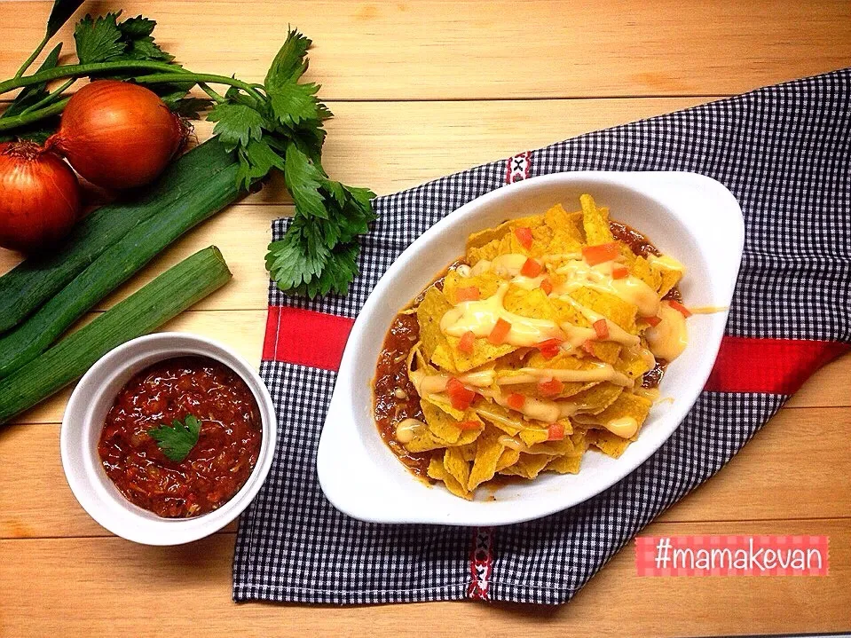 Tortilla Chips w/ Bolognaise Sauce|meilizaさん