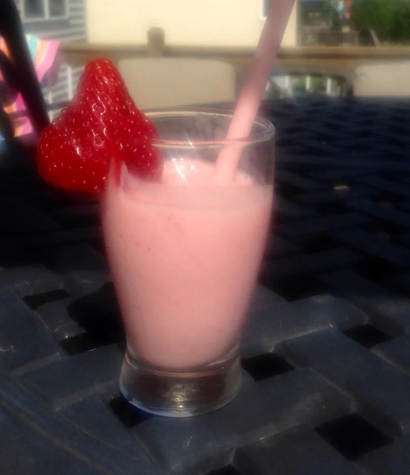 My Daughter made smoothies|peggy waldonさん