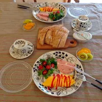 Snapdishの料理写真:カンパーニュで朝食|かんちゃんさん