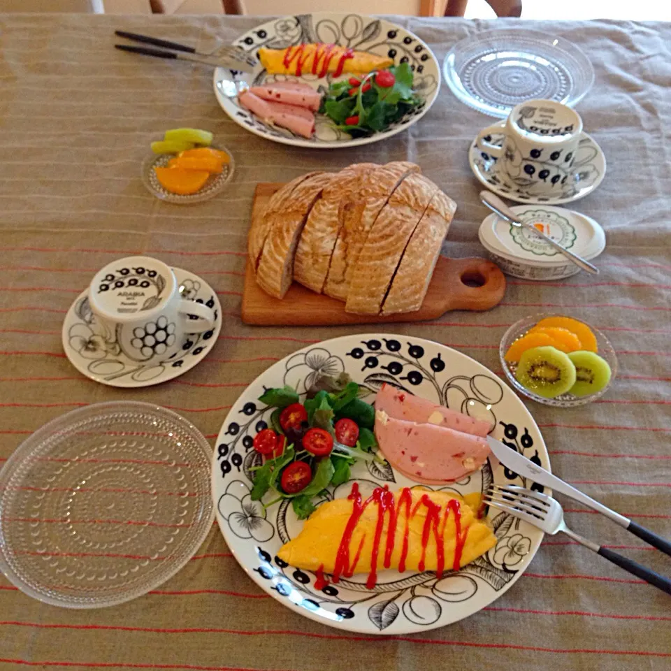 カンパーニュで朝食|かんちゃんさん