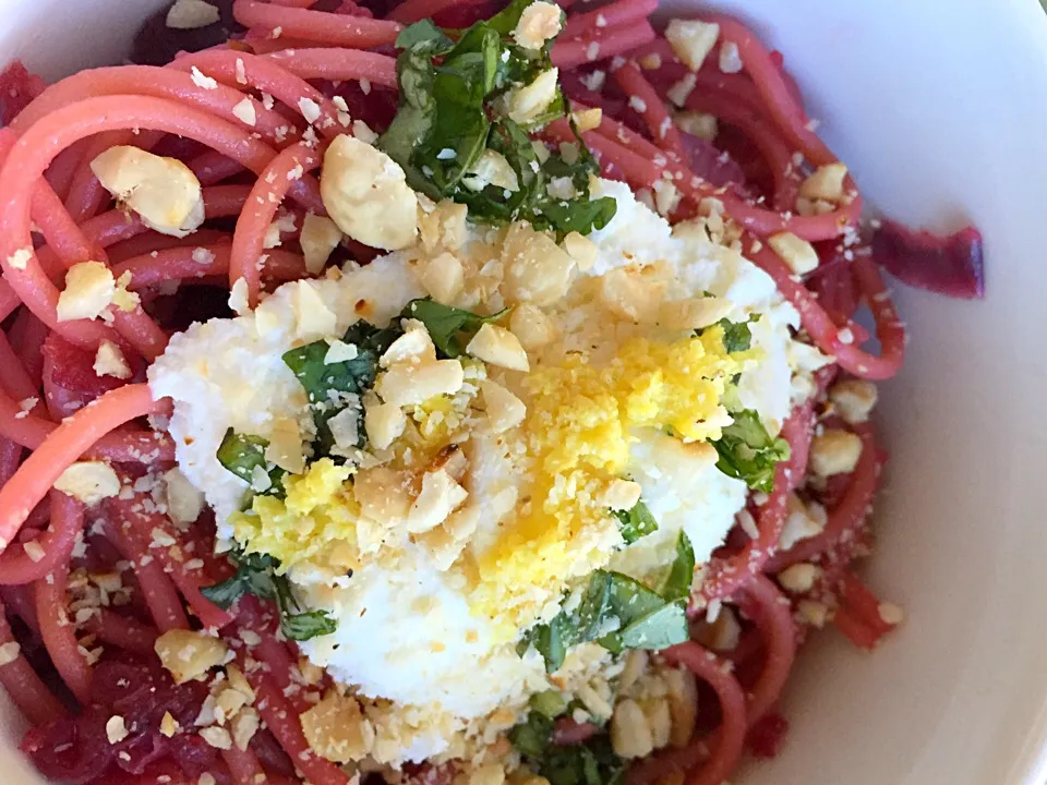 Crushed Beet & Whole Wheat Spaghetti|@gmikulskyさん