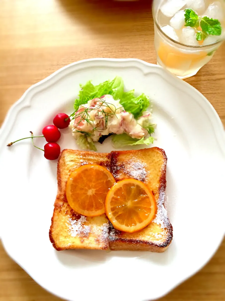 生ハムとフェンネルのサラダのブランチ     ハチミツネーブルのフレンチトースト|しいかさん