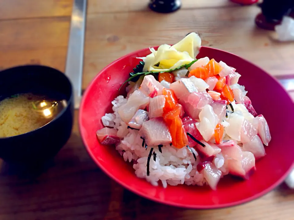 海鮮丼|ちびさん