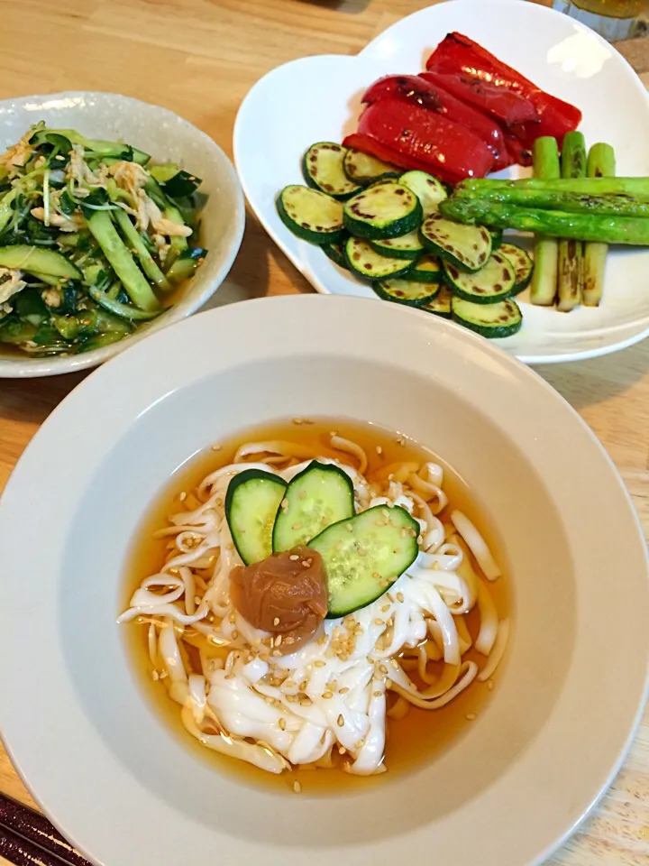 こんにゃく麺の冷やしうどん&焼き野菜&きゅうりとかいわれ大根の酢の物|まいまいさん