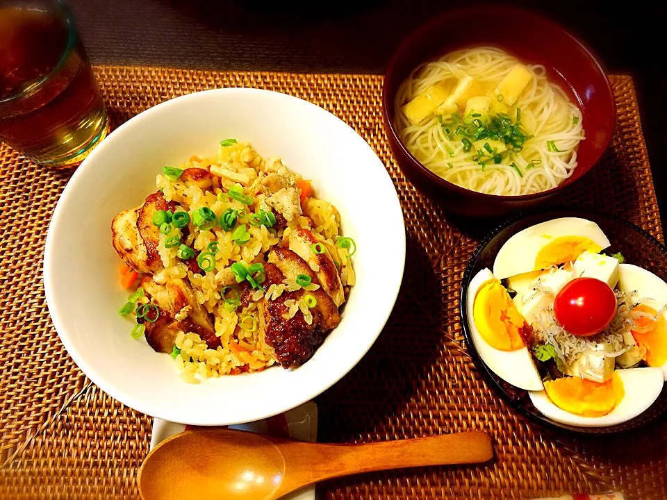 ルクルーゼで❤︎焼きチキンのこくうま炊き込みごはん❤︎をメインに夜ごはん❤︎|acoyaさん