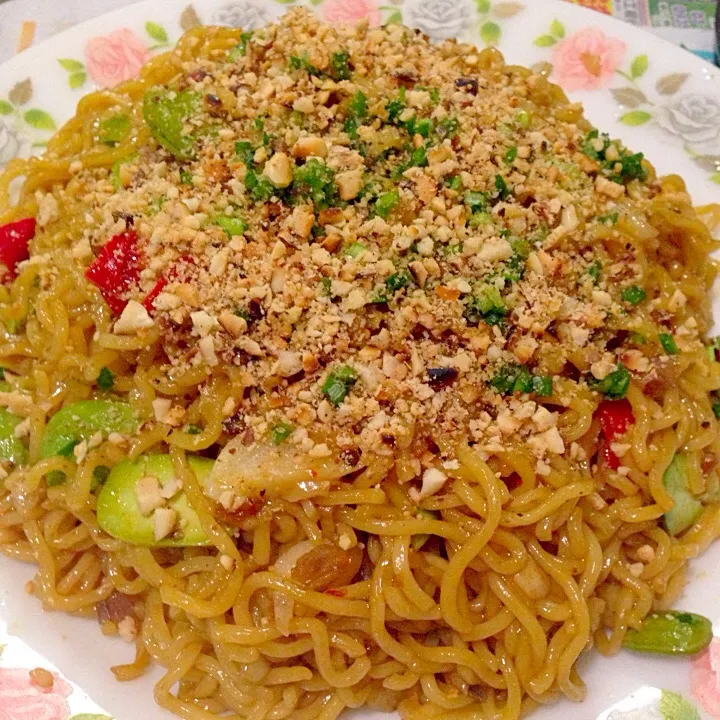 Mie goreng pete 😋🍝|NoVi ArIniさん