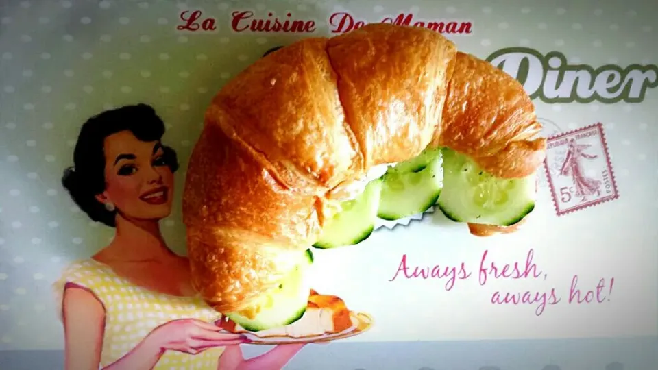 Snapdishの料理写真:croissant filled with cream cheese and cucumbers.
a nice Summer snack ☺|Najeskaさん