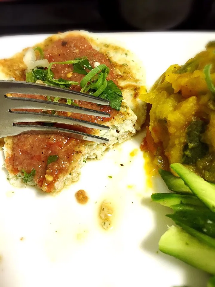 Homemade fishcake with tomatoes and eggplant sauce|liliさん