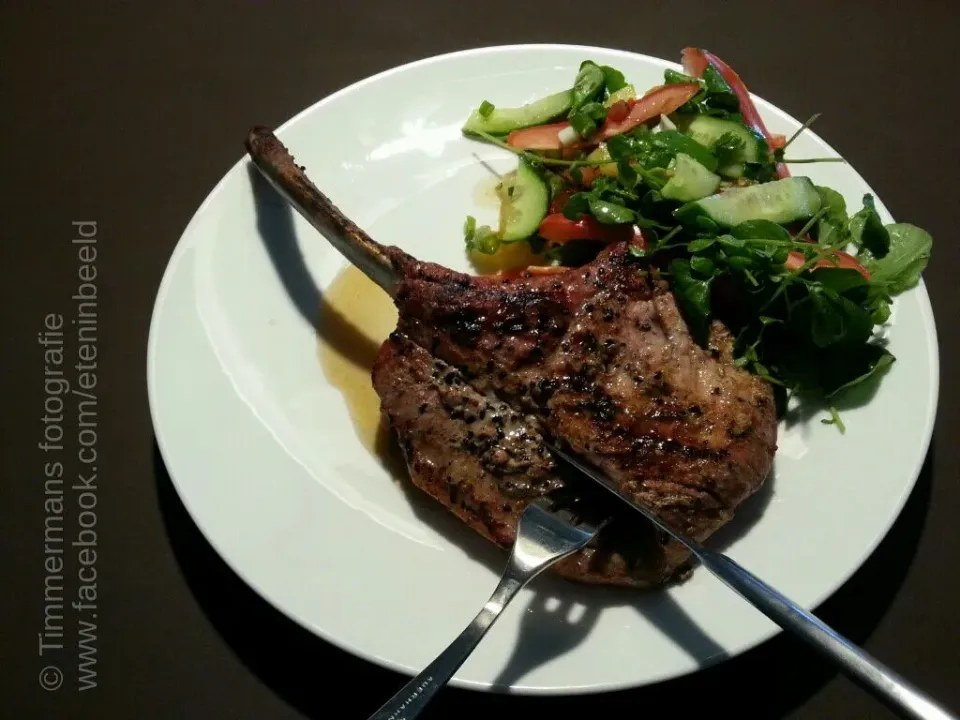 Livar pork chop with Thai salad|Frank&Jolanda - Eteninbeeldさん