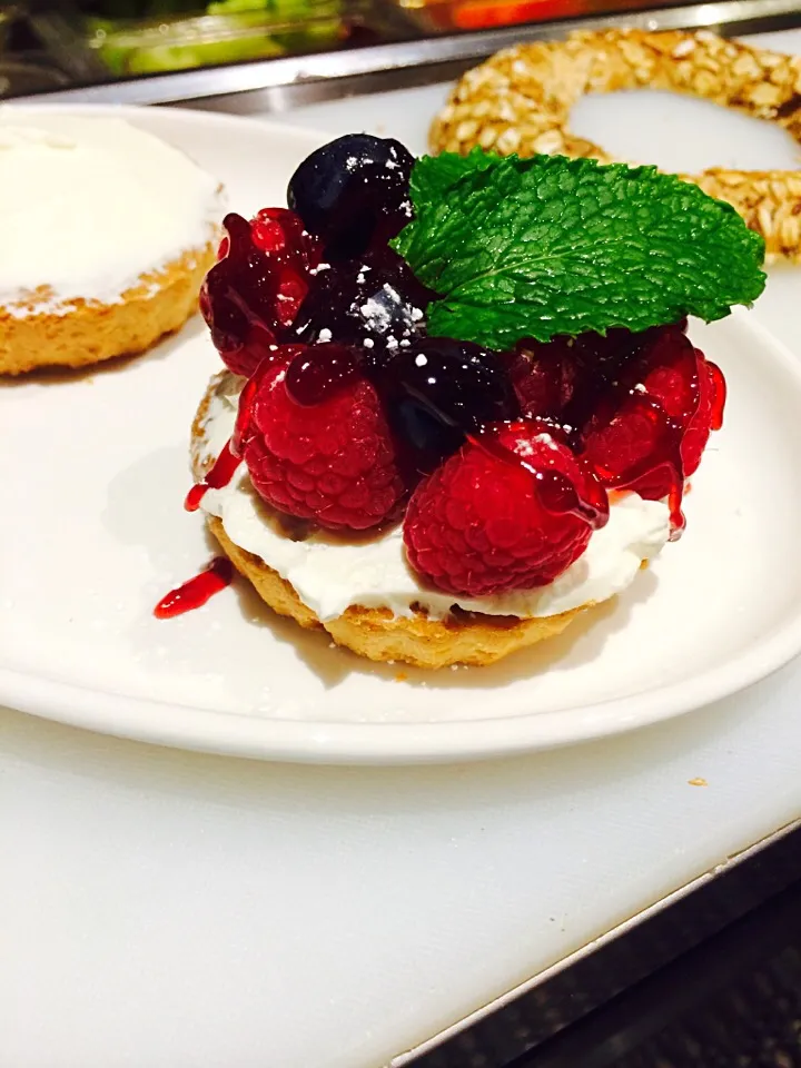 Snapdishの料理写真:Raspberries tart|noe rodriguezさん