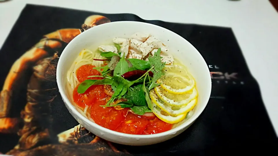 自作レモン風味の冷やしラーメン♪|しょうたさん