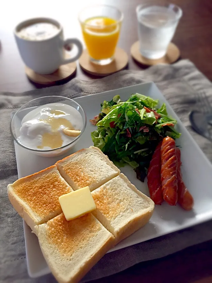 とれたて野菜のサラダで朝ごはん|いちさん