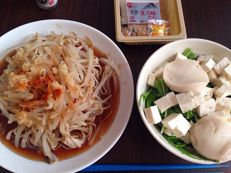 サラダ(水菜・島豆腐・湯葉刺し・麦とろ納豆)、蕎麦(もやし・えのき・生姜トッピング)|MKHIKK717さん