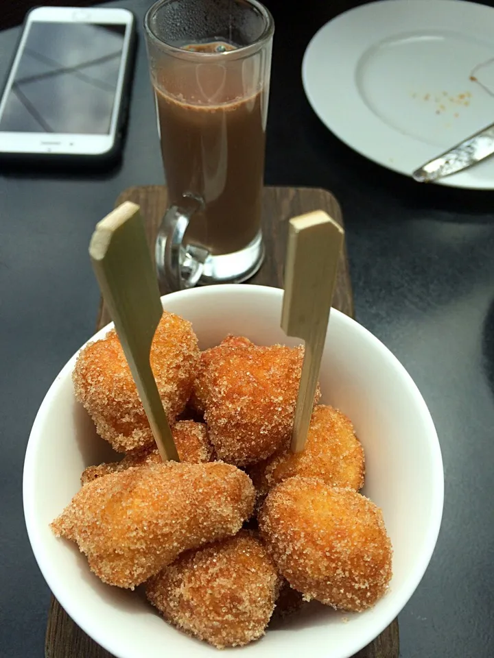 Beignets with spiced chocolate @ Pollen|Ong Sor Fernさん