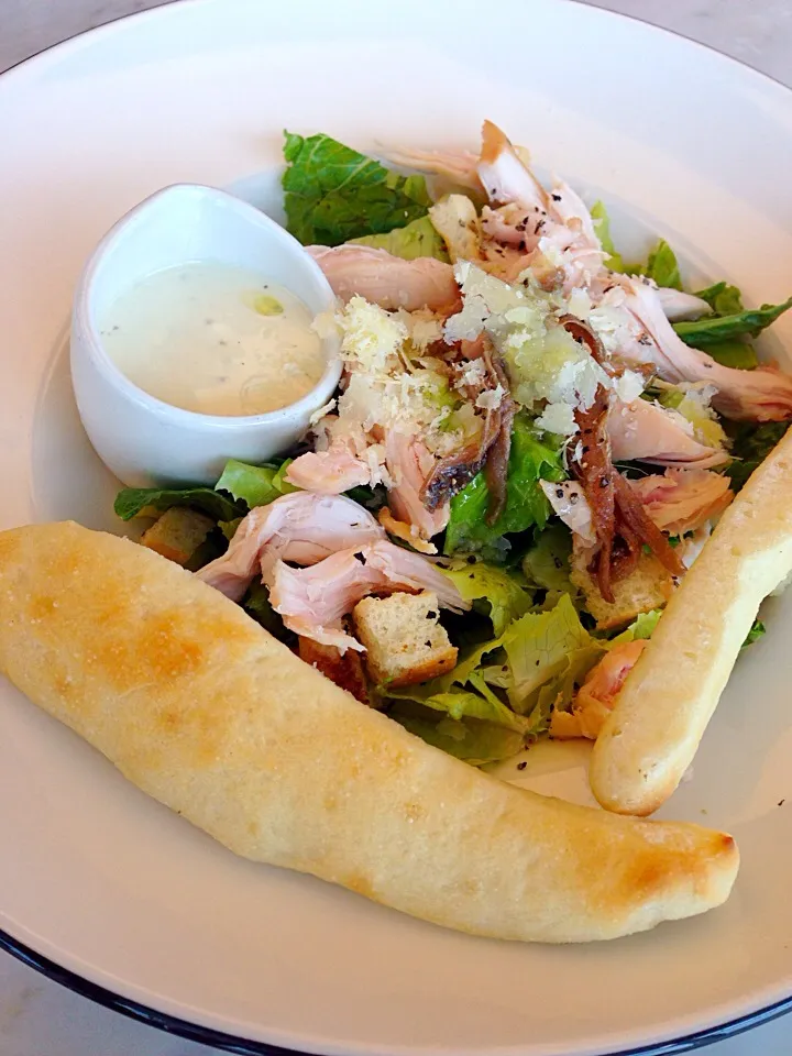 Chicken Caesar salad, Hongkong airport|coxiella24さん