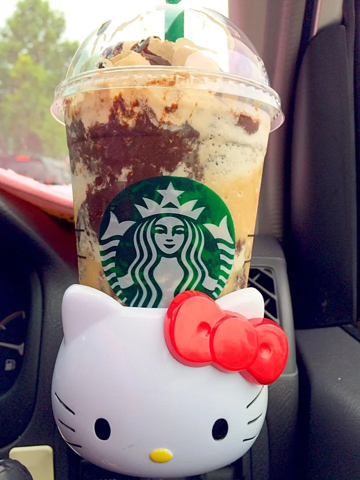 Snapdishの料理写真:Chocolate Crunch Frappuccino|Arthea Joy Goさん